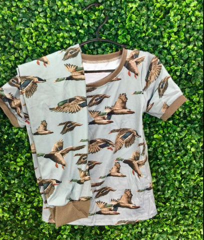Preorder 11.21 MOQ 5 pcs BSPO0618 Mallard Ducks Boys Pajamas Set