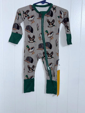 Preorder 12.06 MOQ 5 pcs LR2886 Mallard Ducks Baby Sleepers Romper