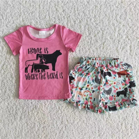 Pink shirt black pig and letters colorful shorts with flowers and animals