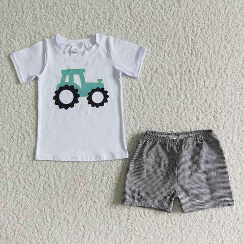 A9-23 White shirt with tractor black plaid Boy's shorts set